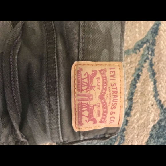 Levi jeans - Picture 2 of 3